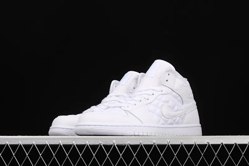 All Categories Air Jordan Jordan Series Basketball Shoes Air Jordan 1 Mid Air Jordan 1 Mid "Quilted White" AJ1 Joe 1 White Diamond "Little Chanel" Mid-top Versatile Casual Sports Shoes DB6078-100